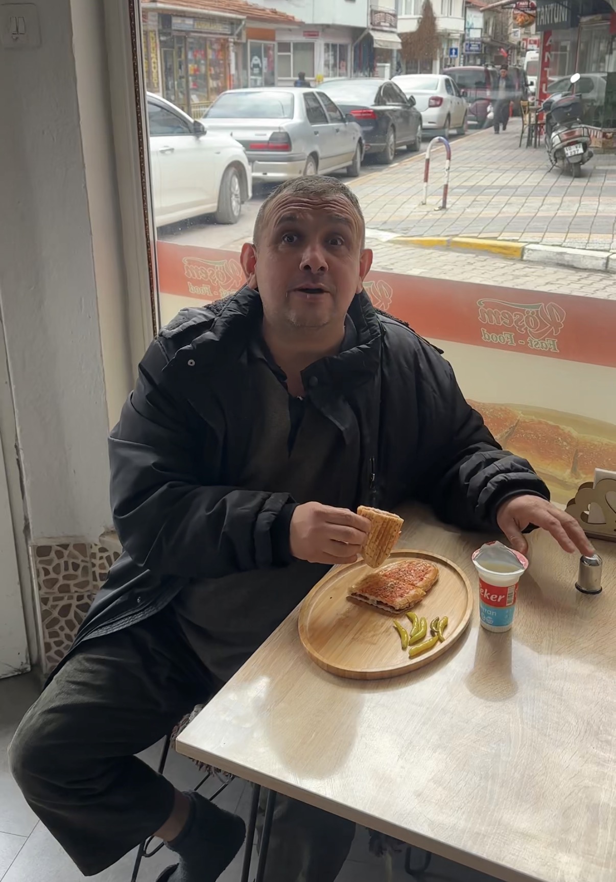 Mahalle Sakinlerinden birinin tost keyfi